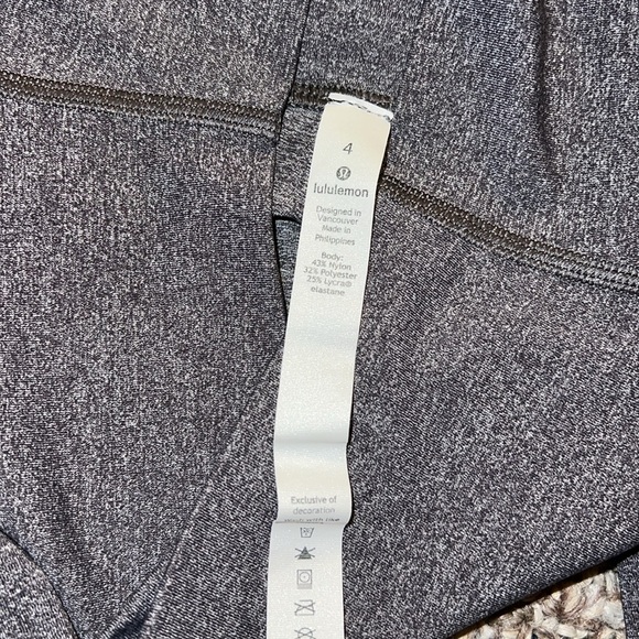 Lululemon 7/8 Gray Leggings Sz 4 - Picture 2 of 6